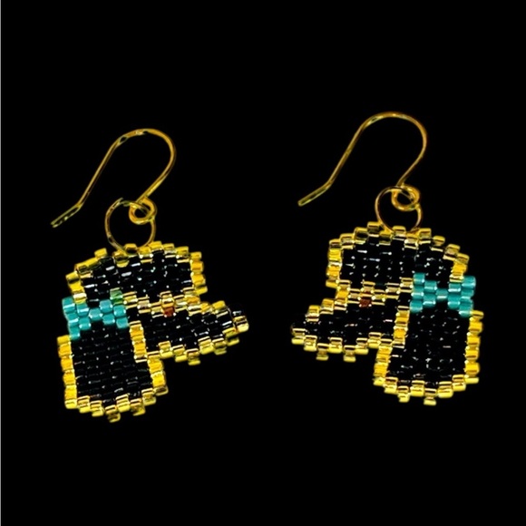 Poodle sculpted seed bead earrings handcrafted lightweight - Picture 1 of 6